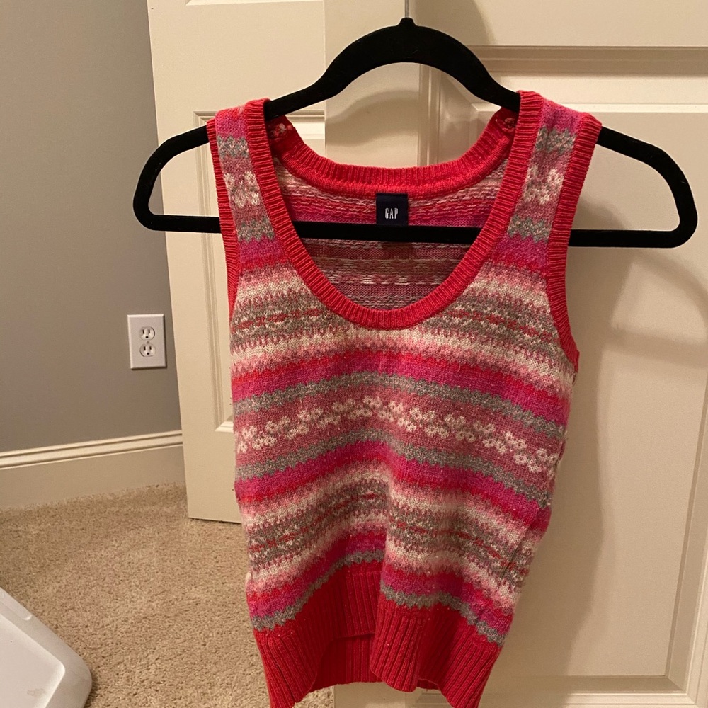 Gap sweater vest